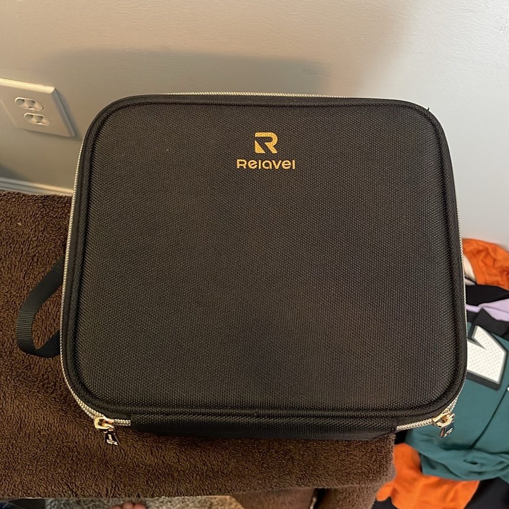 Relavel Makeup Box - Picture 3 of 3